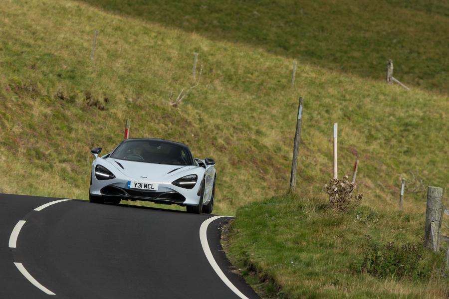  McLaren 720S Coupe Launch Edition 2017 года  (UK) (фото 28 из 34)